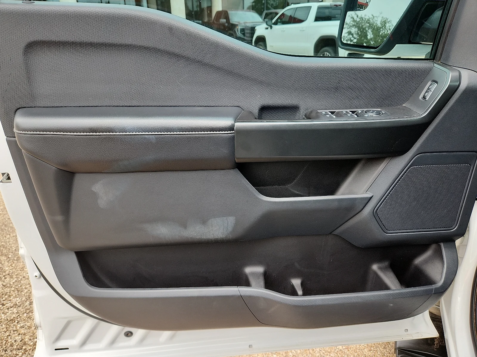 Used 2023 Oxford White Ford XL image 12
