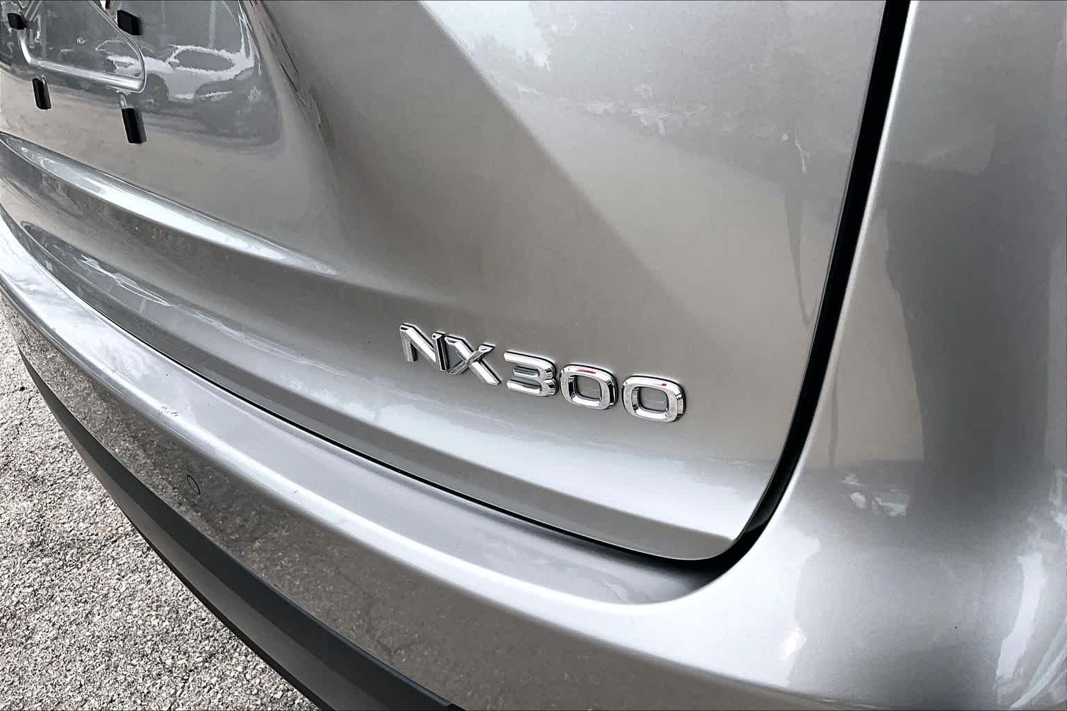 Used 2019 Atomic Silver Lexus F SPORT image 10