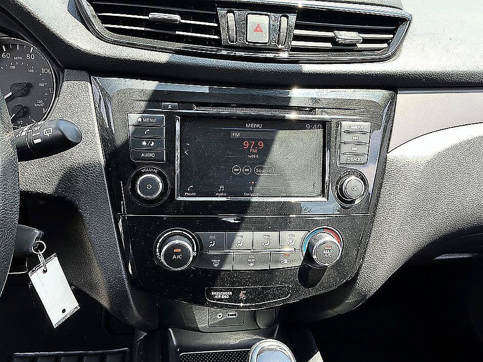 Used 2021 Gun Metallic Nissan S image 17