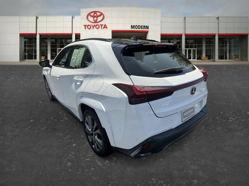 Used 2023 Ultra White Lexus UX 250h F SPORT Handling image 6