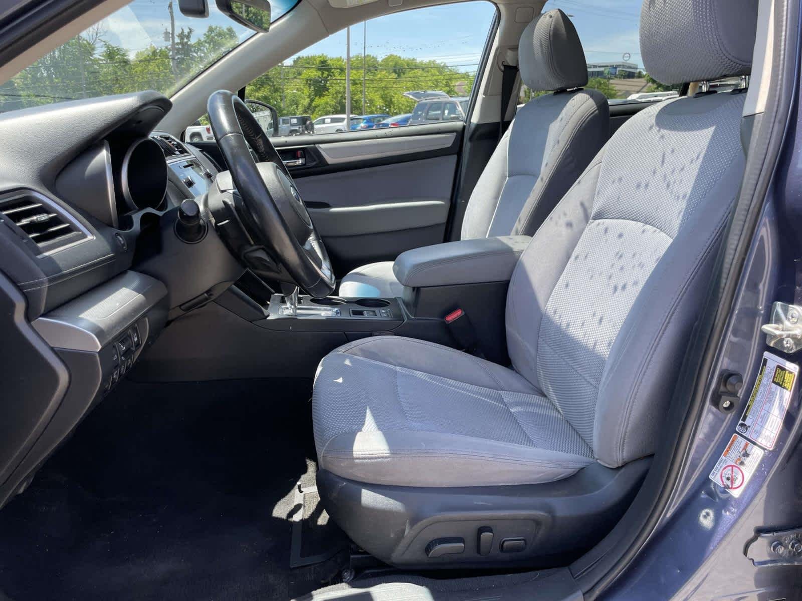 Used 2018 Twilight Blue Metallic Subaru Premium image 17