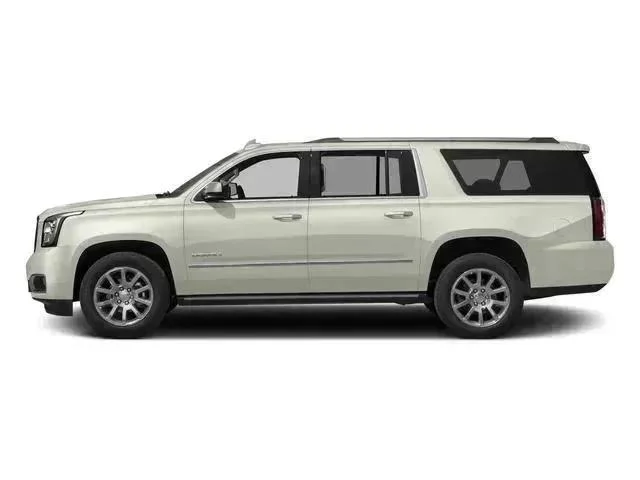 Used 2017 White GMC Denali image 2