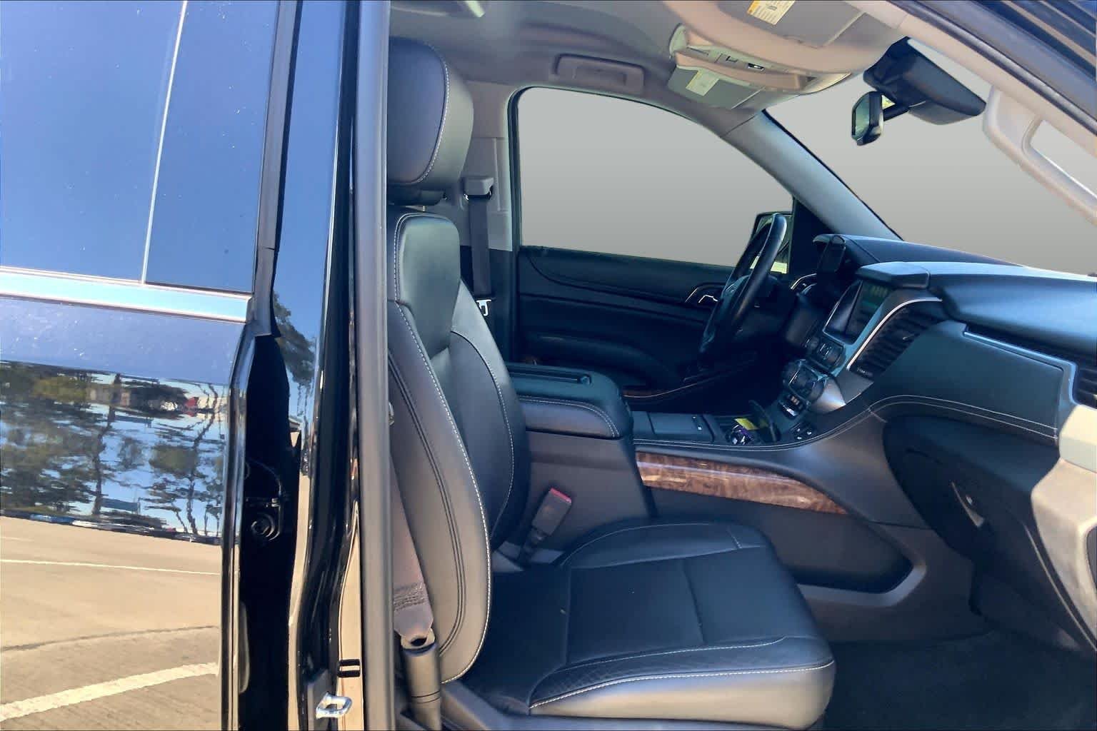 Used 2017 Black Chevrolet Premier image 8