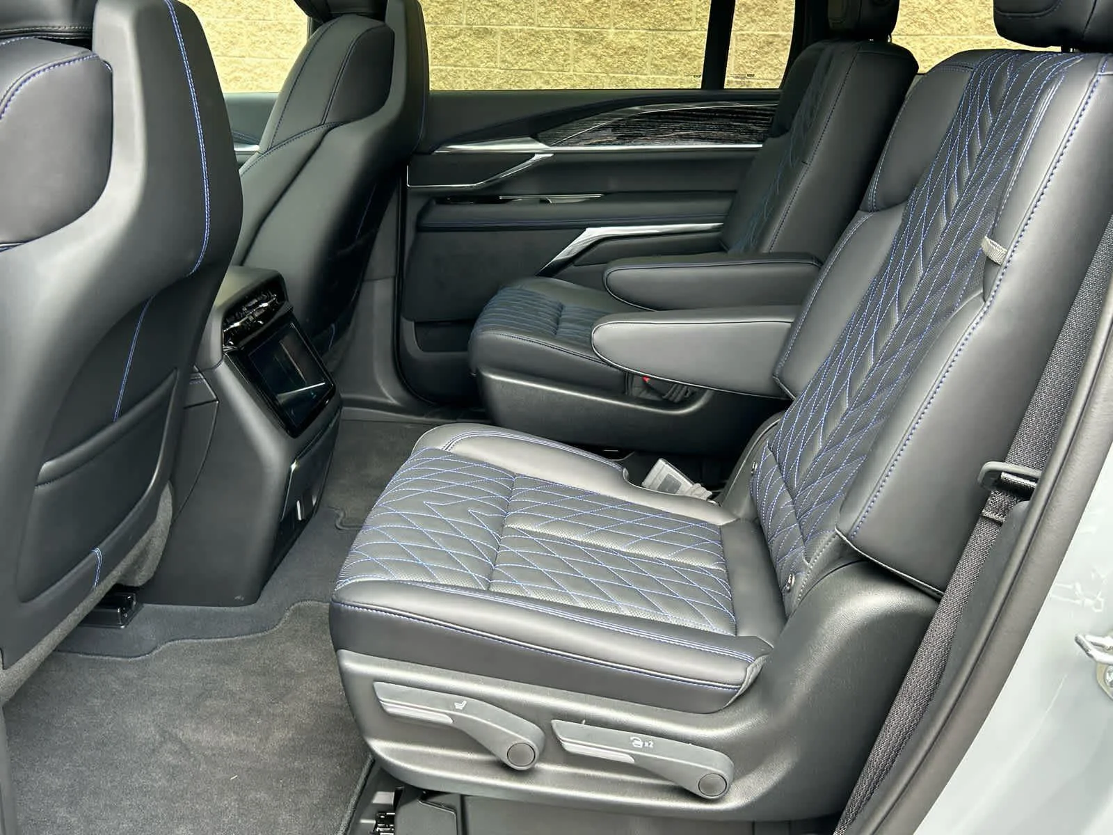 2026 Cadillac Escalade IQ Sport - Photo 25