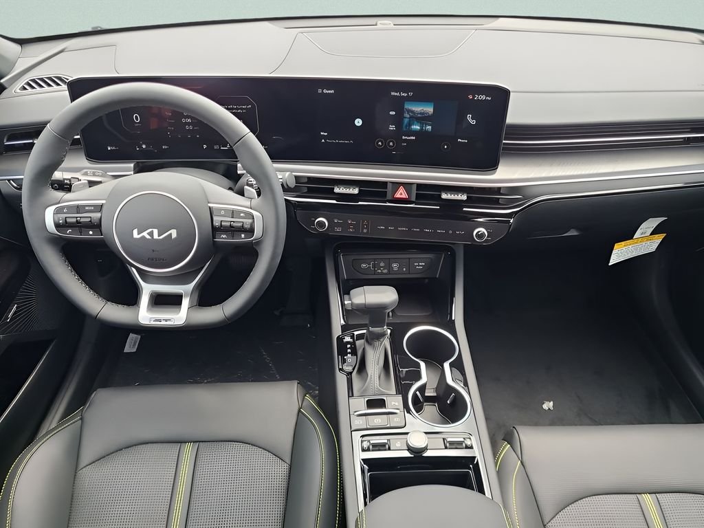 2026 Kia K5 GT - Photo 15