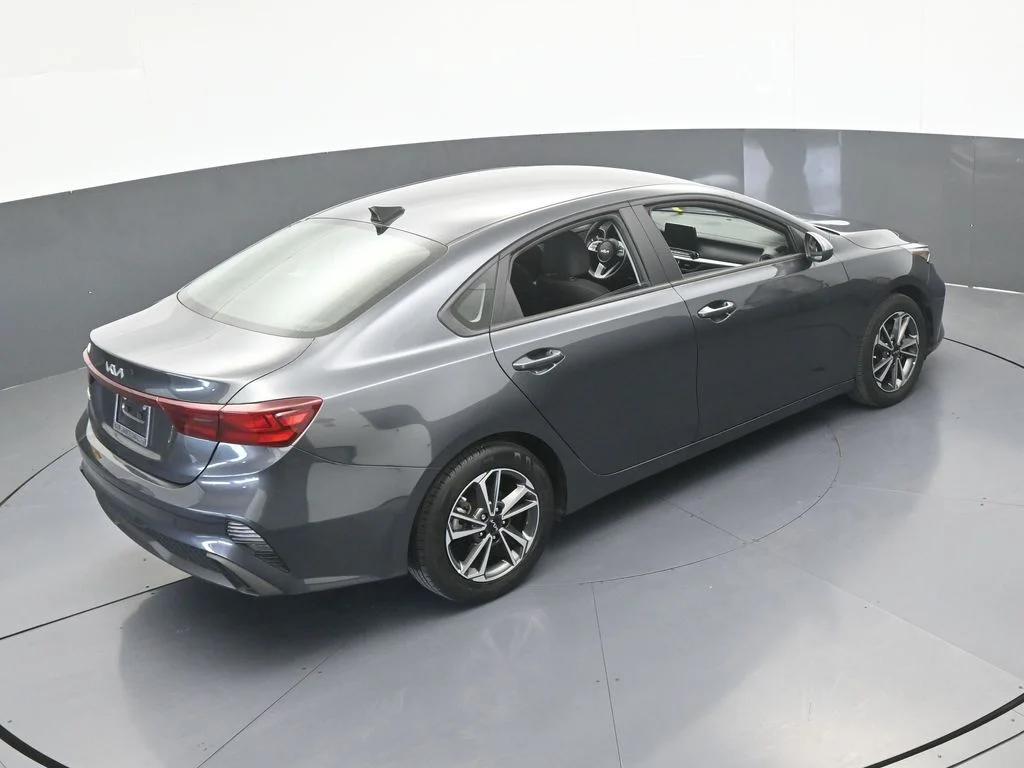 Used 2023 Gravity Gray Kia LXS image 44