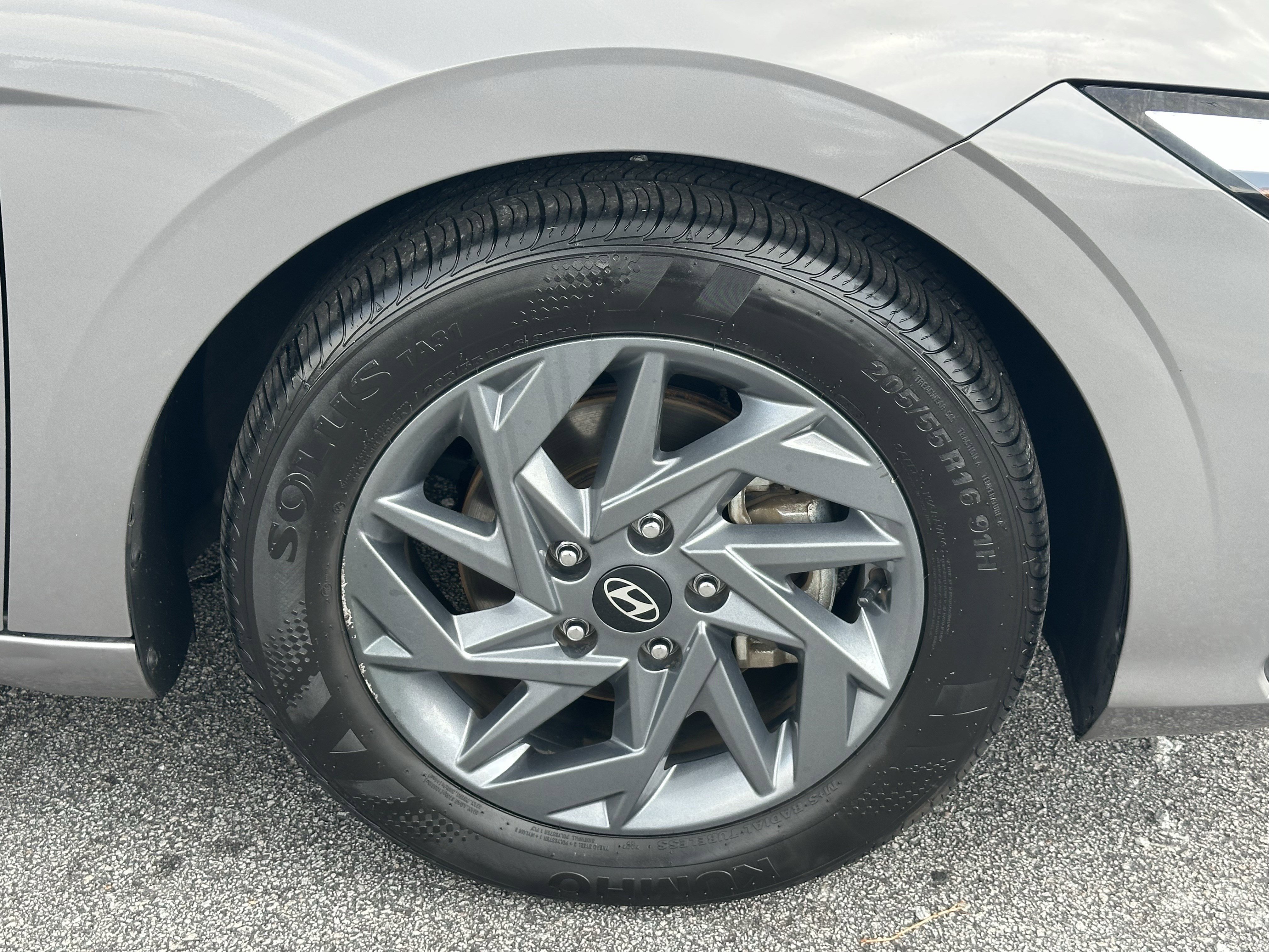Used 2024 Fluid Metal Hyundai SEL image 13