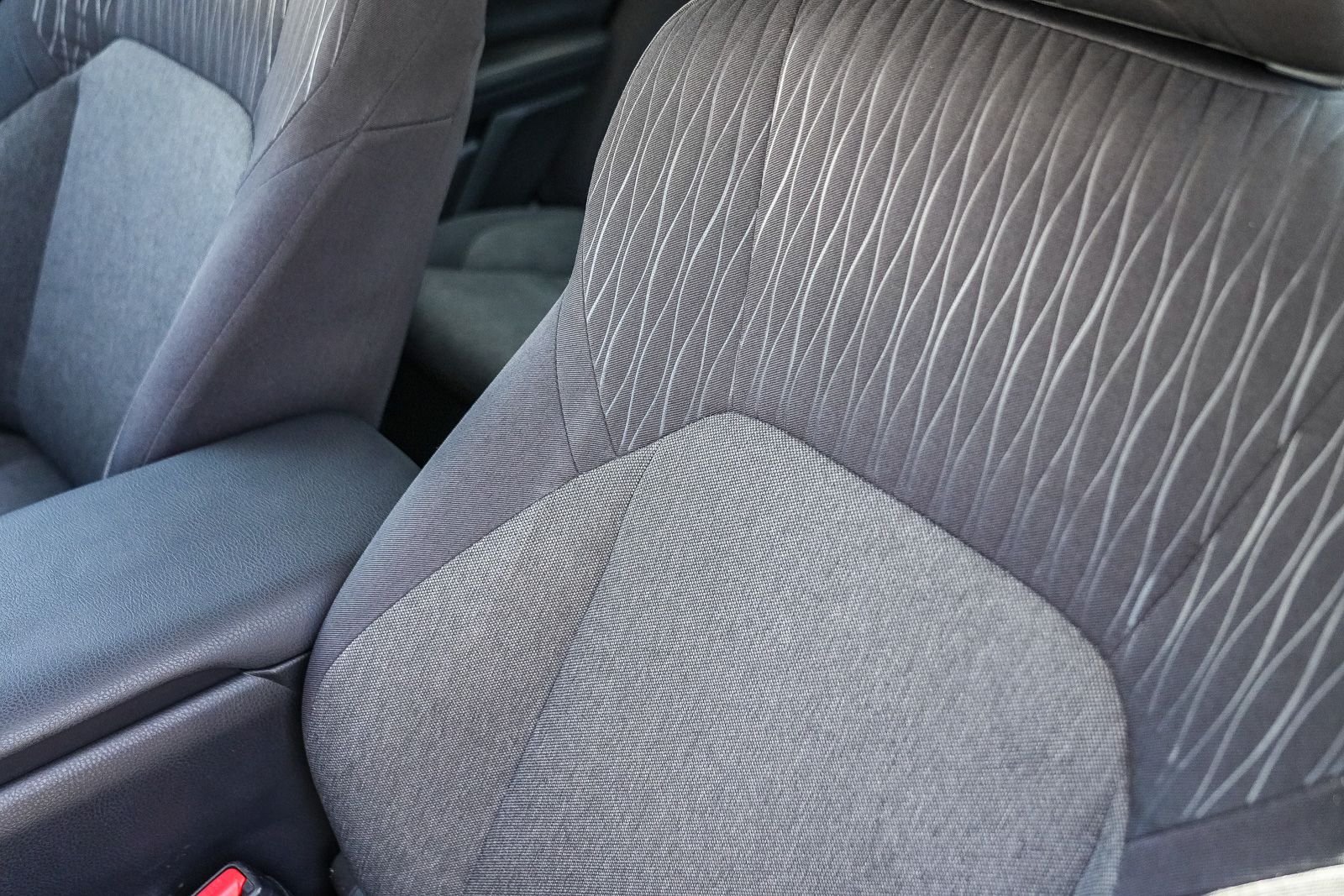 2025 Toyota Camry LE - Photo 25