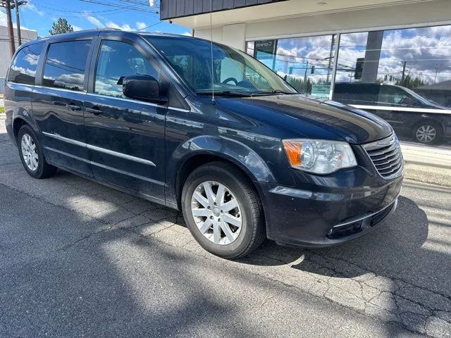 Used 2014 Maximum Steel Metallic Chrysler Touring image 3
