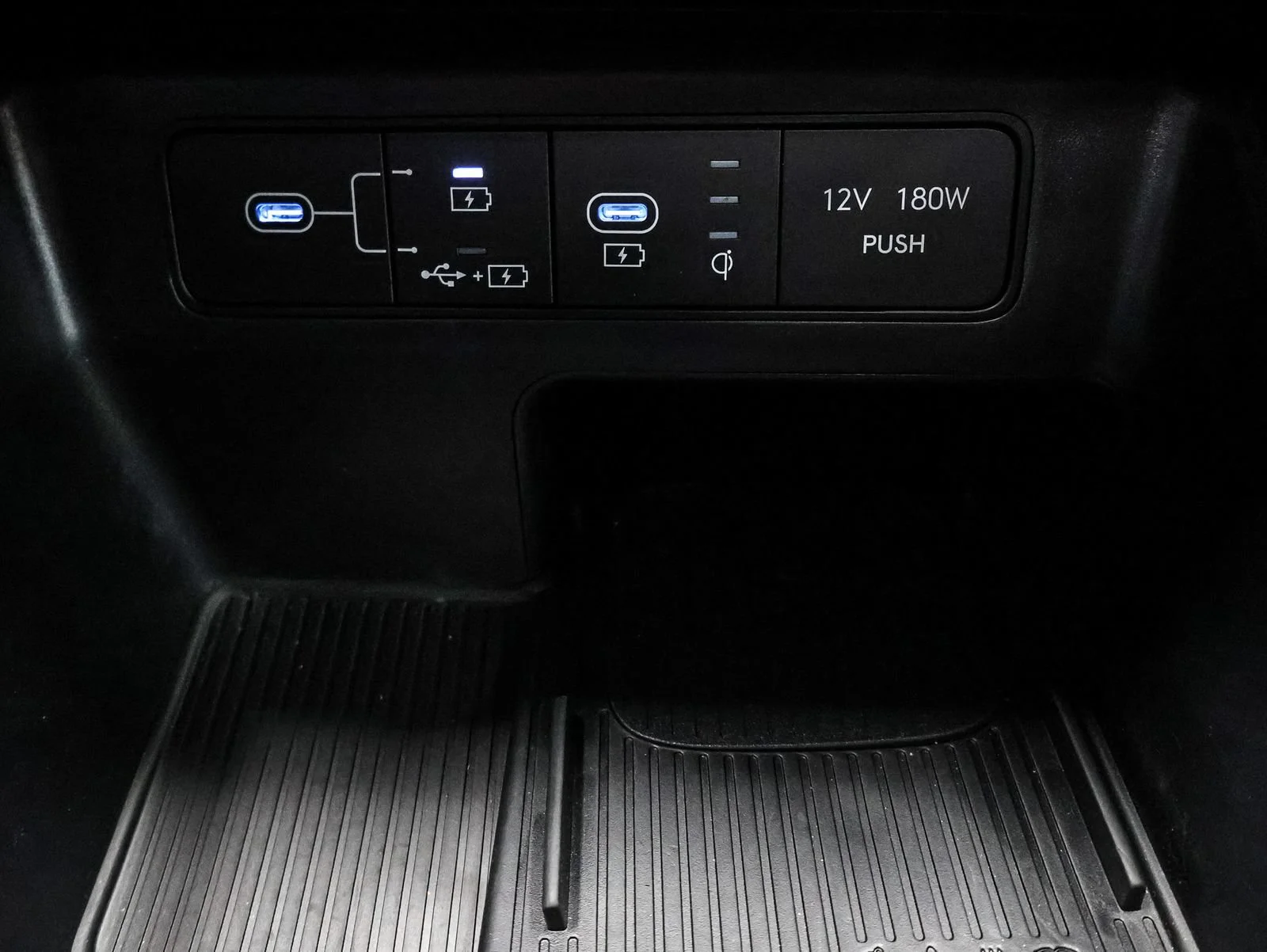 Used 2025 Black Hyundai SEL Activity image 30