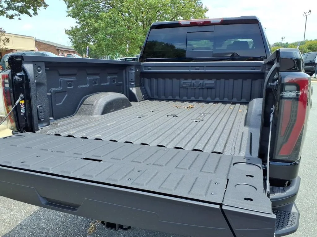 New 2026 Onyx Black GMC AT4 image 26
