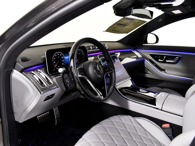 New 2026 MANUFAKTUR Graphite Metallic Mercedes-Benz S 580 image 69