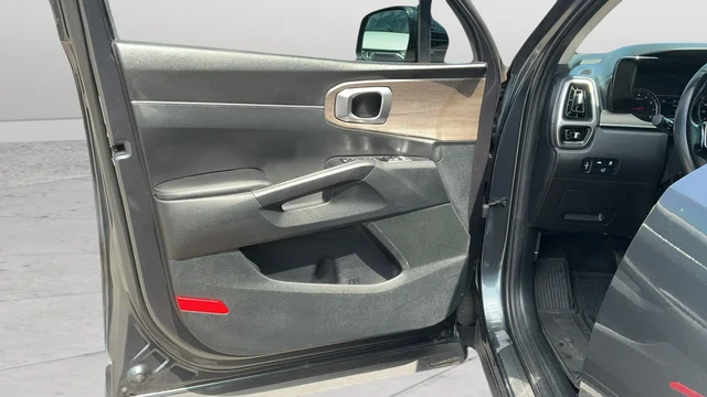 Used 2022 Gray Kia EX image 19