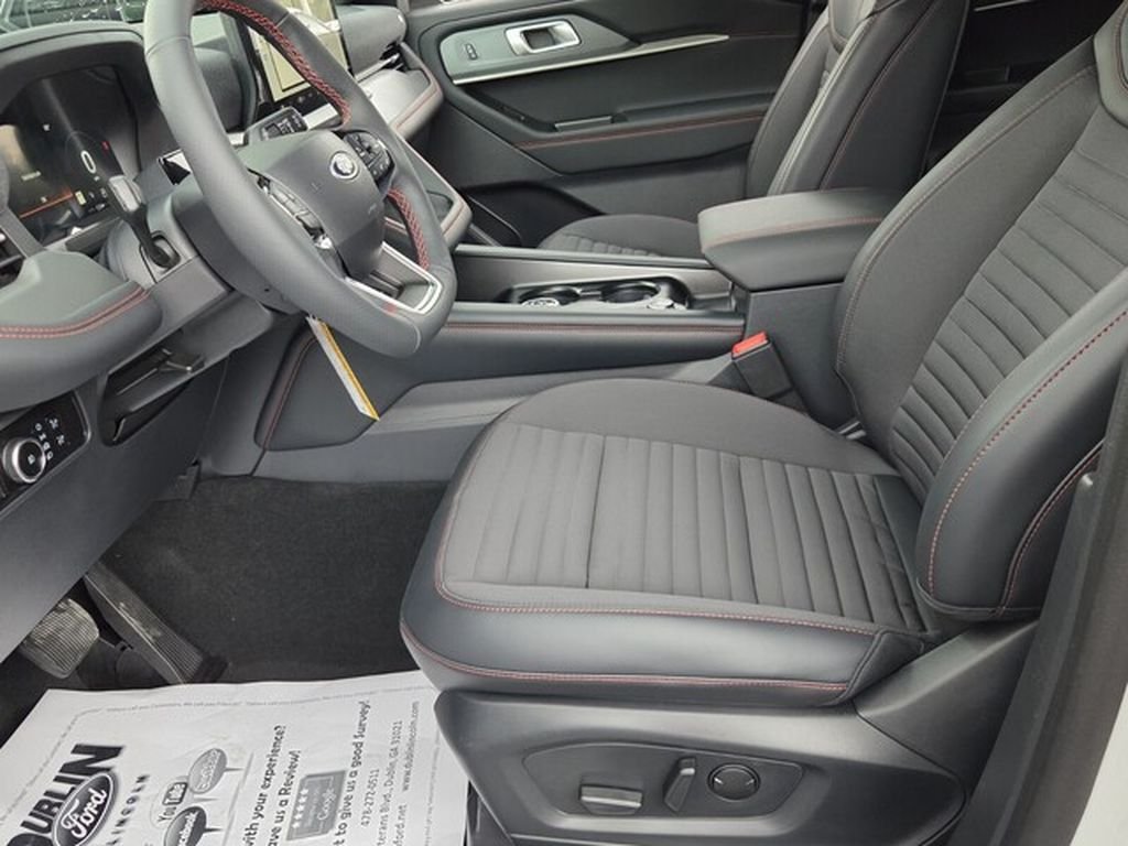New 2027 Avalanche Gray Ford ST-Line image 7