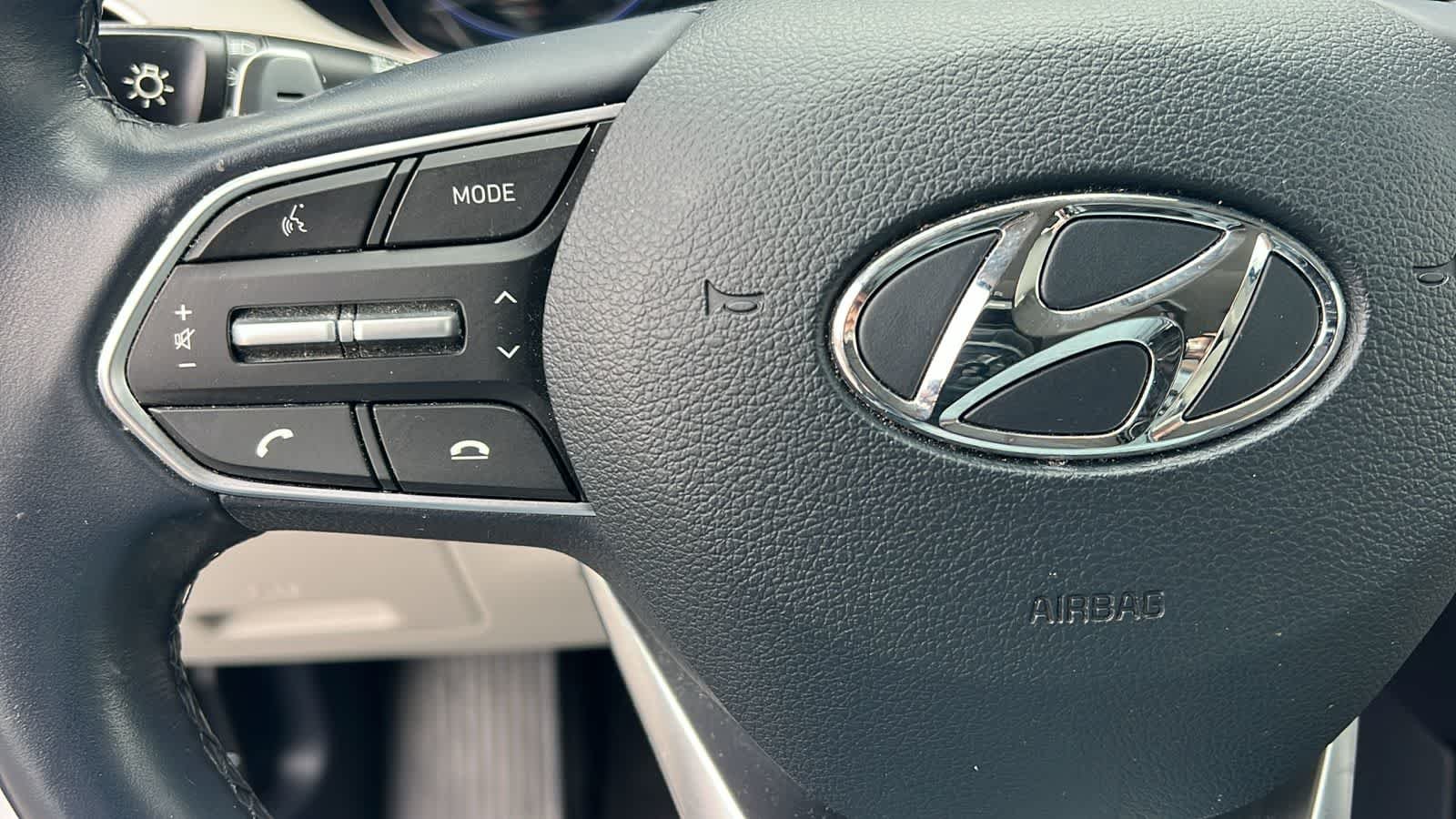 Used 2020 Hyper White Hyundai SEL image 19