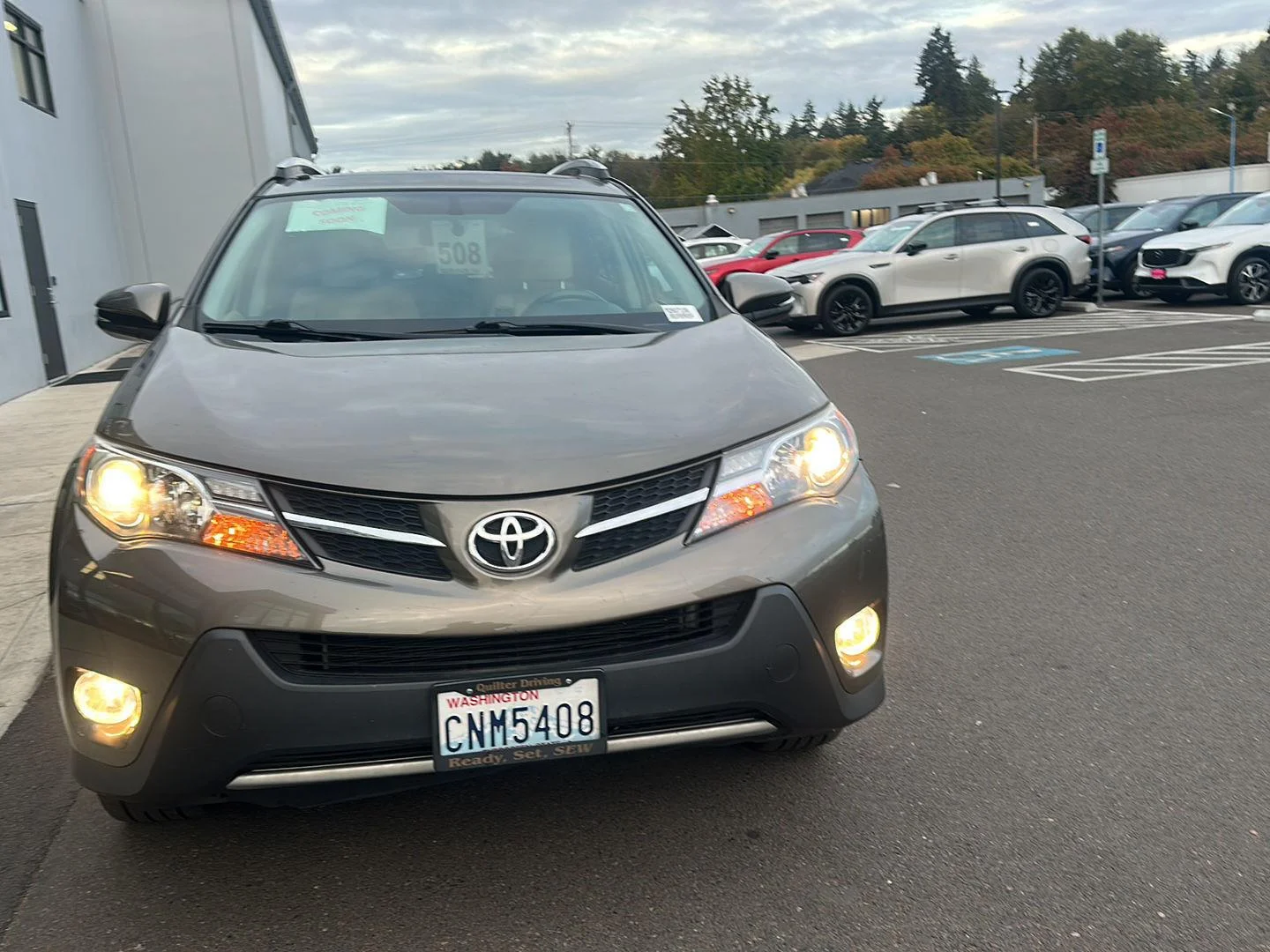 Used 2013 Pyrite Mica Toyota Limited image 6