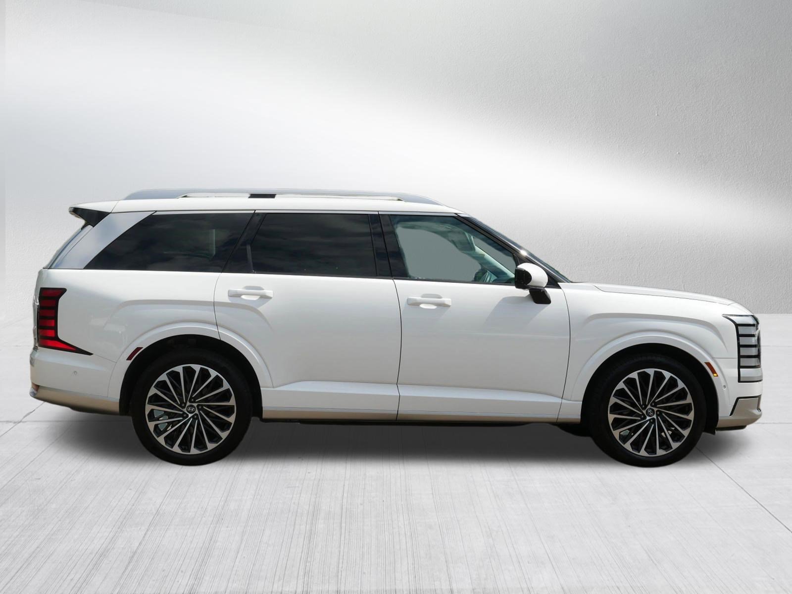 Used 2026 Creamy White Pearl Hyundai Calligraphy image 8
