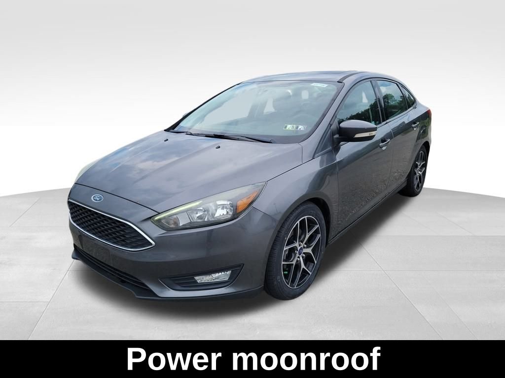 2017 Ford Focus SEL photo 3