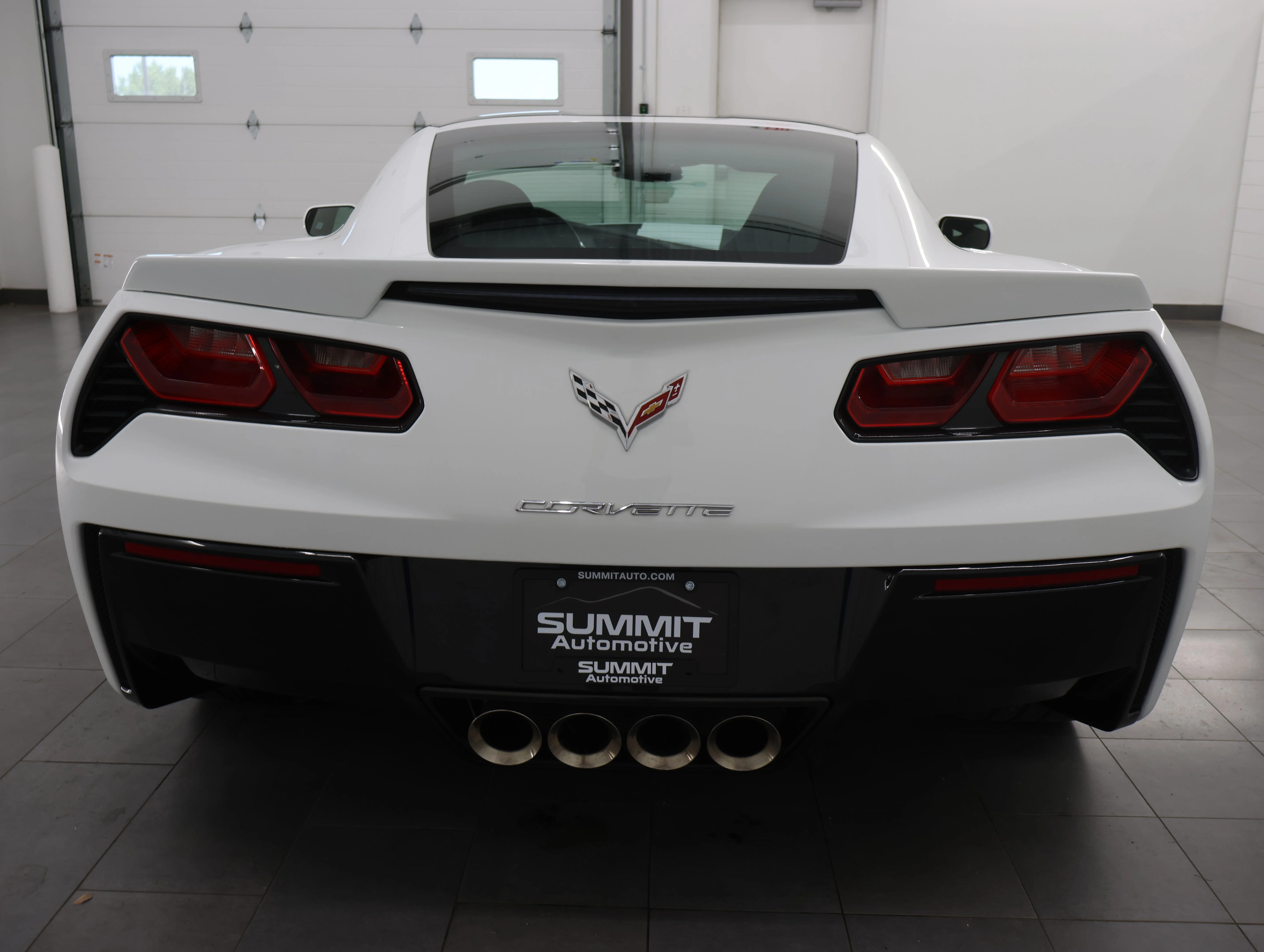 Used 2015 Arctic White Chevrolet Stingray Z51 image 24
