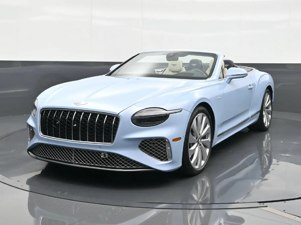 Used 2026  Bentley V8 image 1
