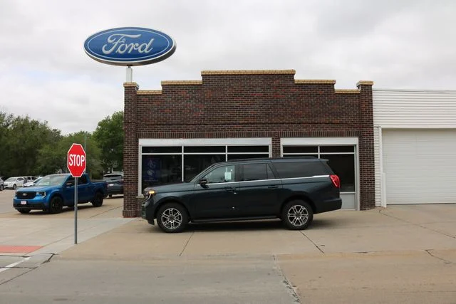 2026 Ford Expedition Active MAX 4x4's photo