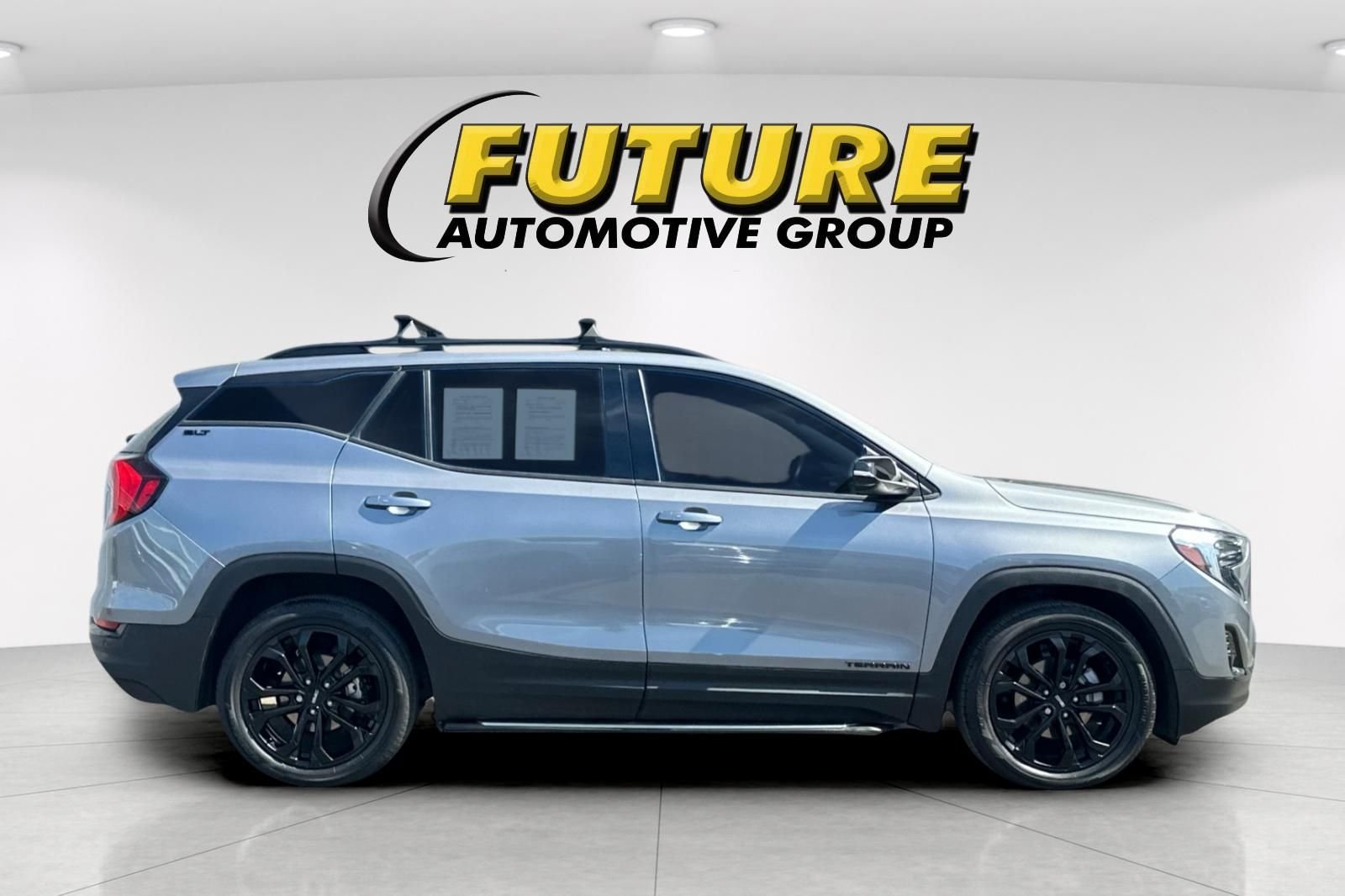 Used 2021 Gray GMC SLT image 3