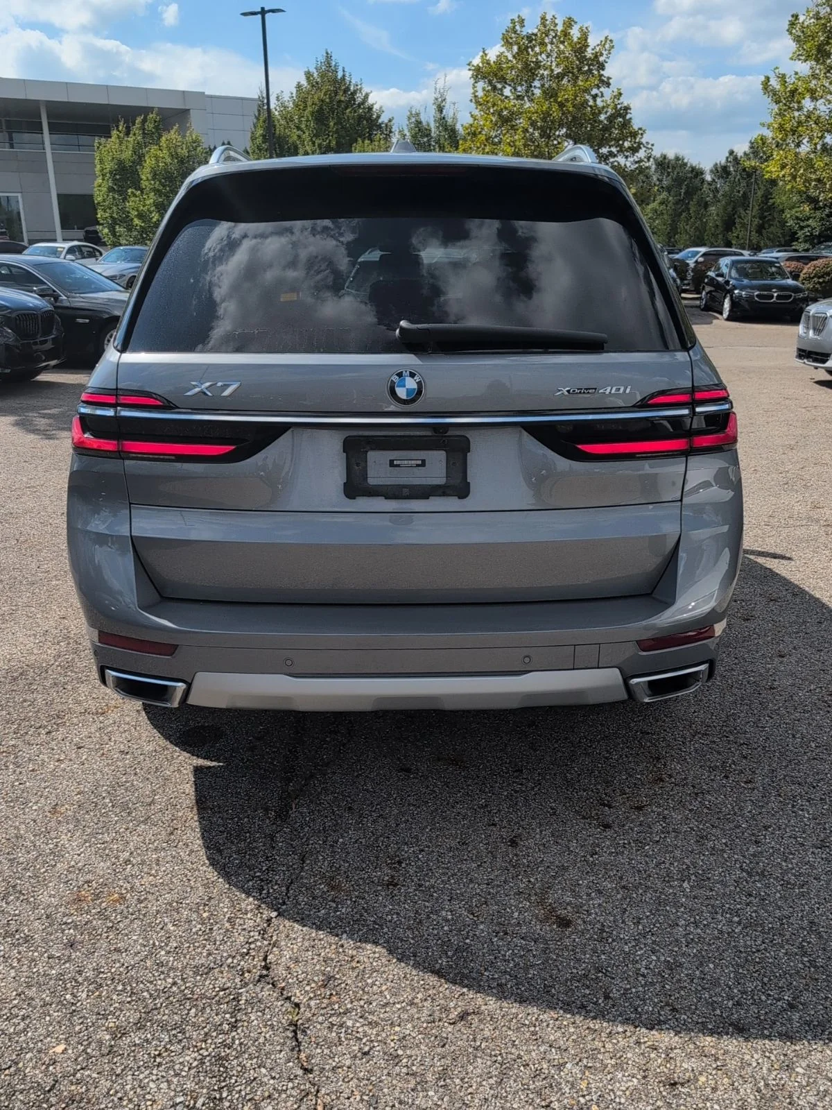 Used 2024 Gray BMW  image 4