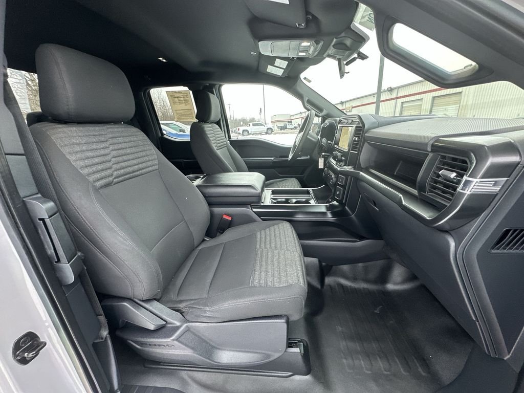 Used 2023 White Ford XL image 24