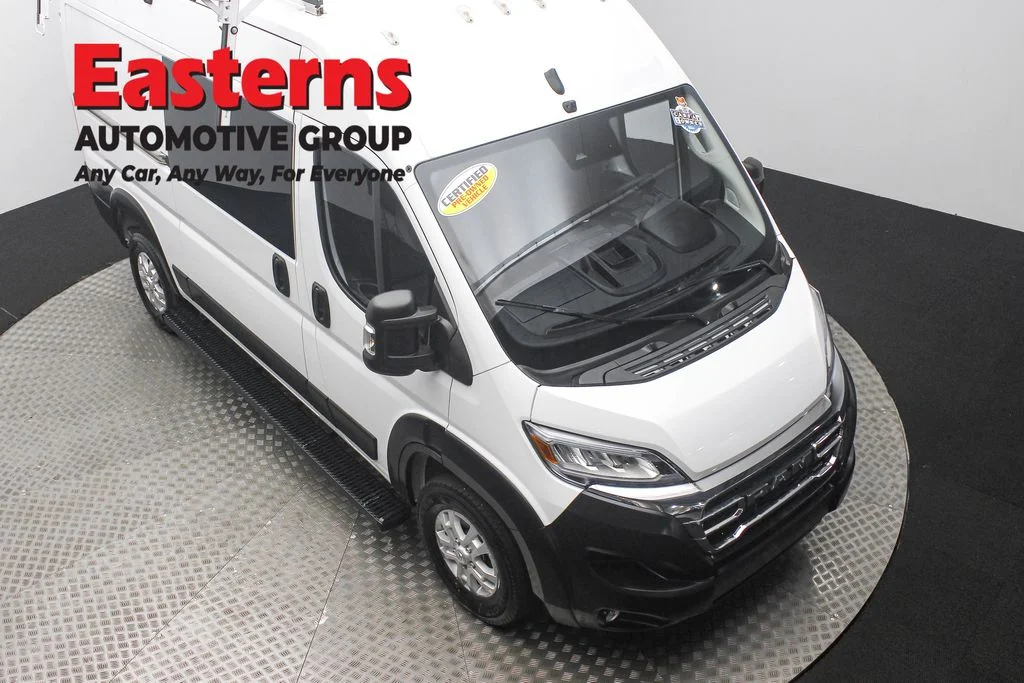 Used 2025 White Ram Base image 3