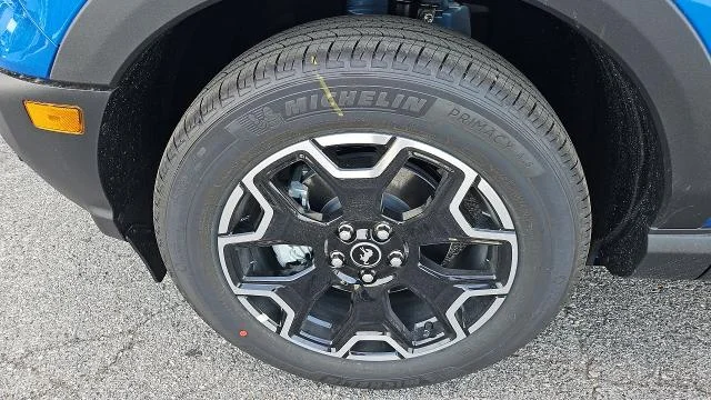 New 2026 Velocity Blue Metallic Ford Outer Banks 4WD image 23
