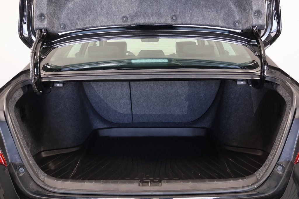 2022 Honda Accord Hybrid Touring - Photo 12