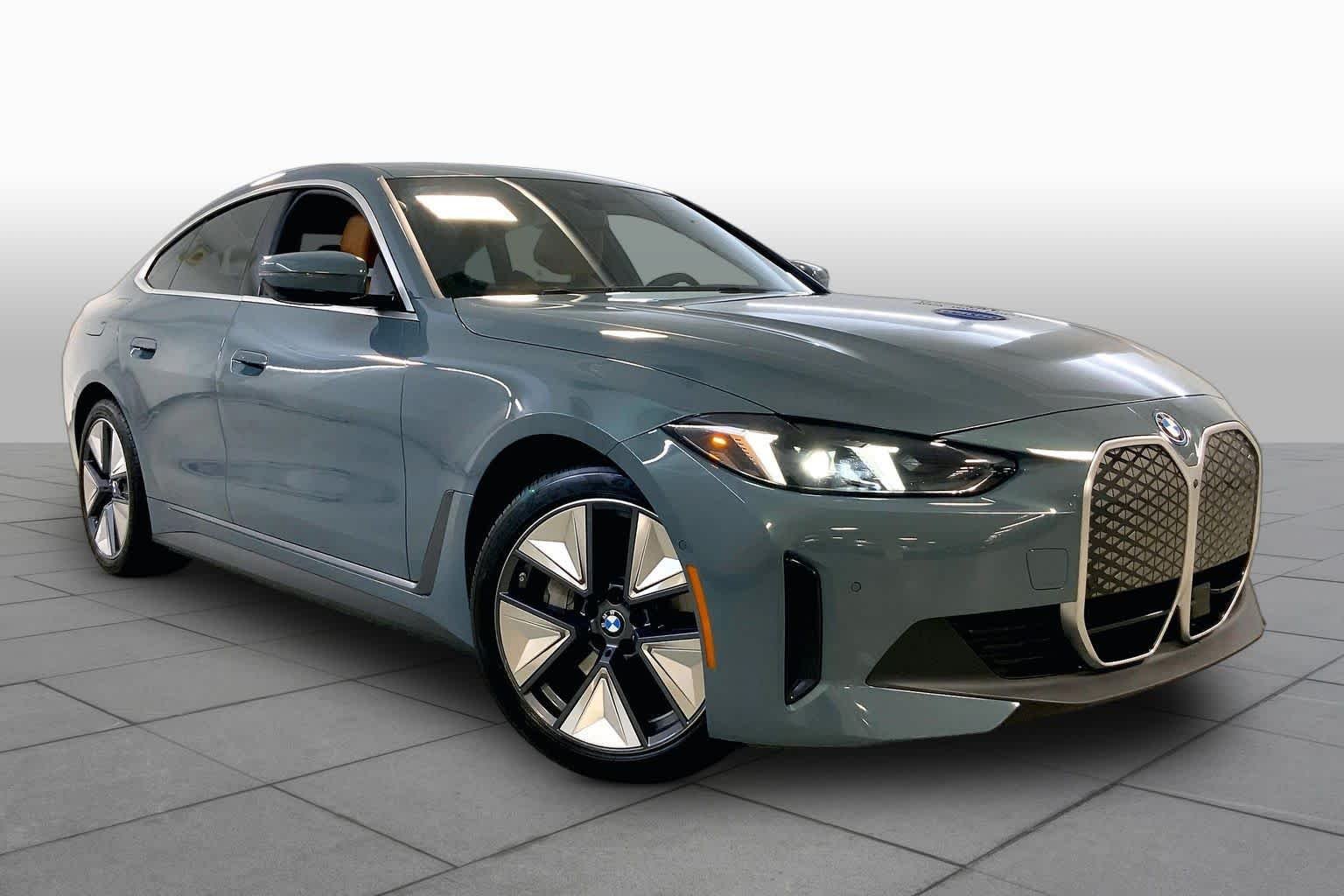 Used 2025 Cape York Green Metallic BMW eDrive40 image 2