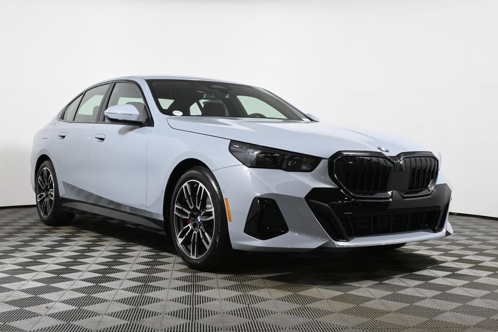 New 2027 Gray Metallic BMW 530i xDrive image 9