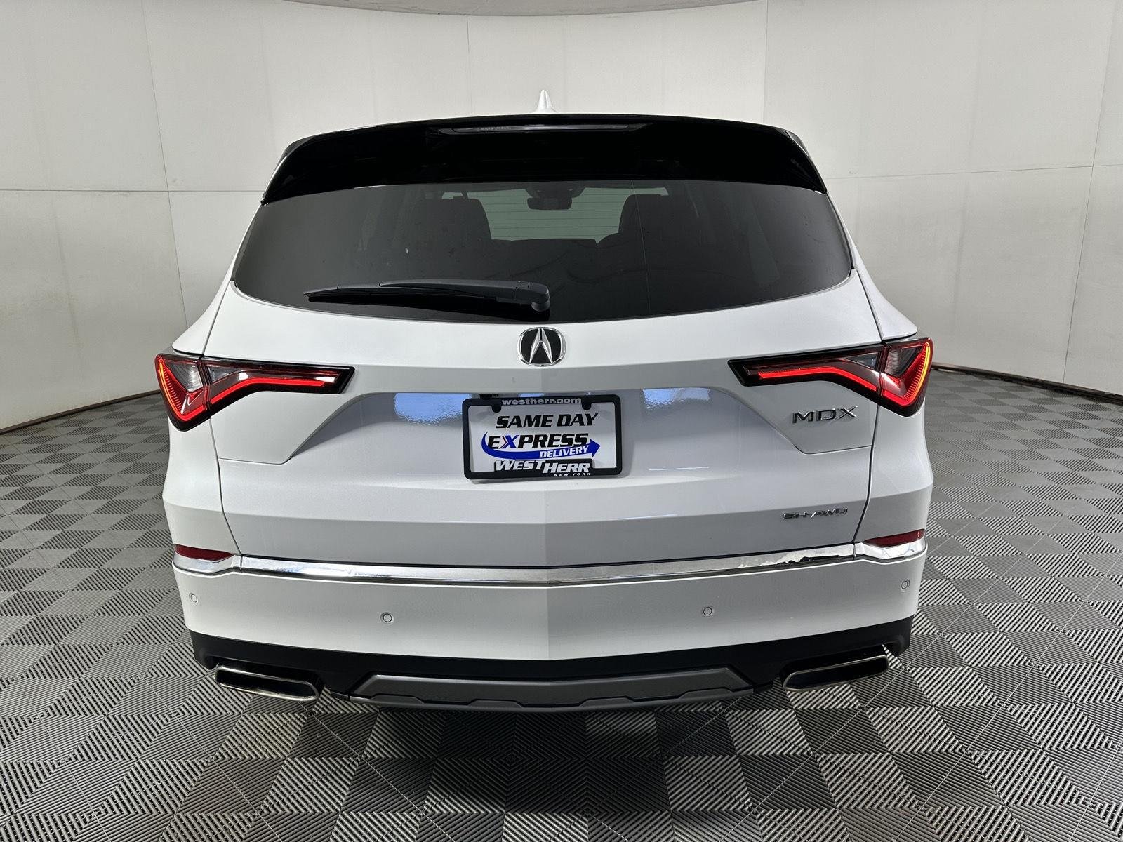 Used 2025 Platinum White Pearl Acura SH-AWD w/Tech image 37