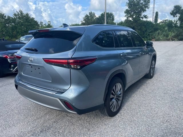 Used 2020 Moon Dust Toyota Platinum image 2