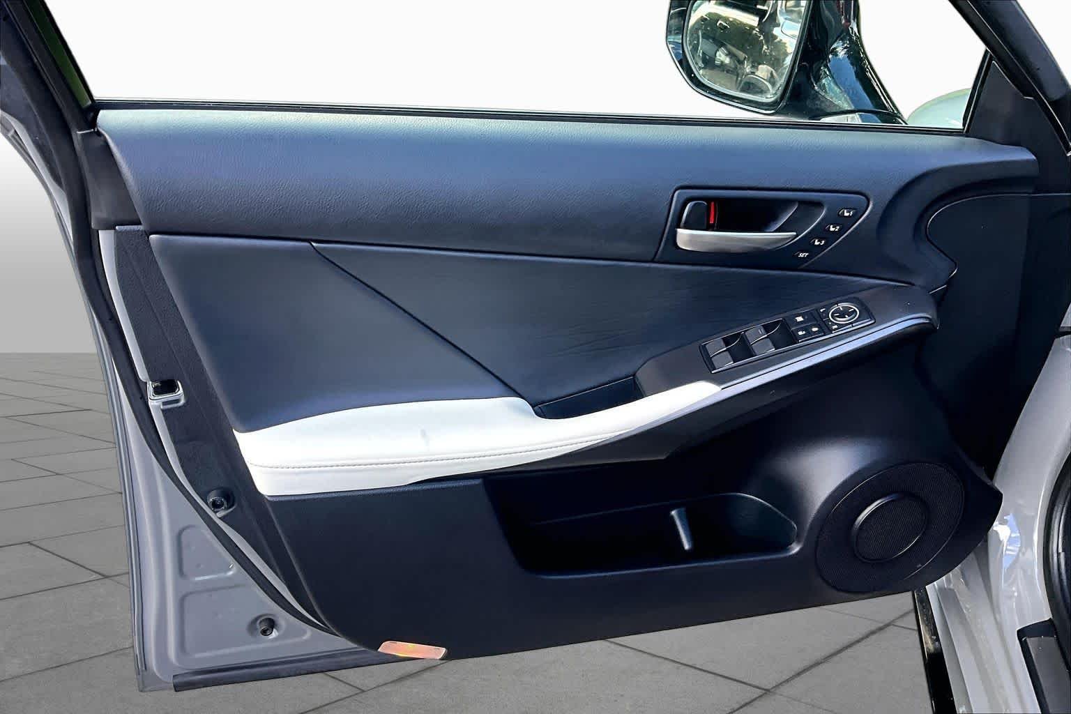 Used 2024 Incognito Lexus F SPORT image 21