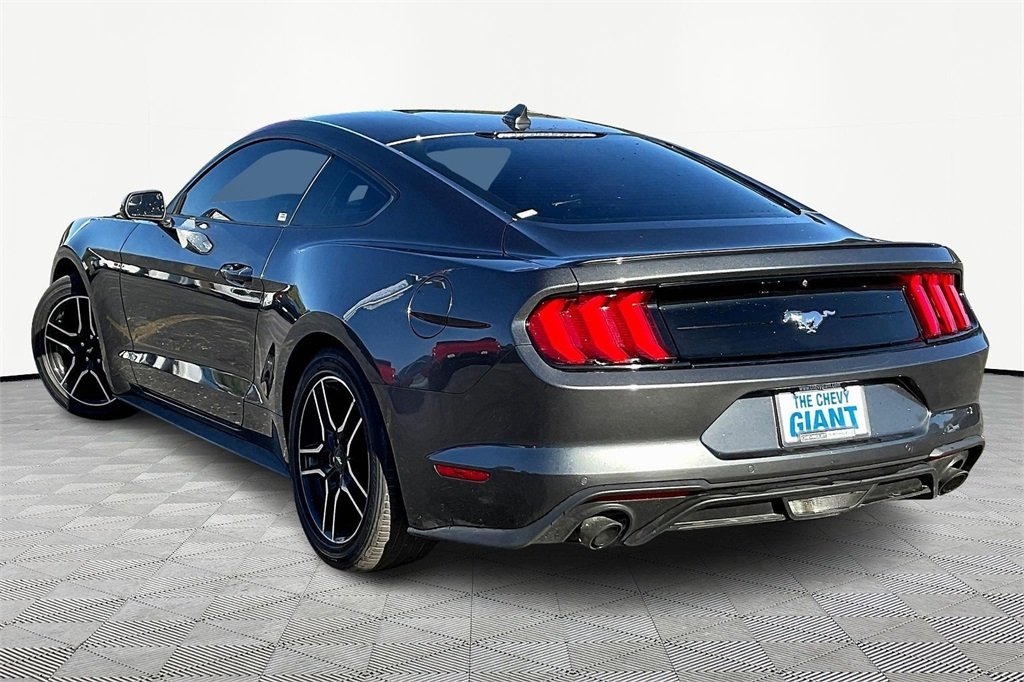 2020 Ford Mustang EcoBoost photo 4