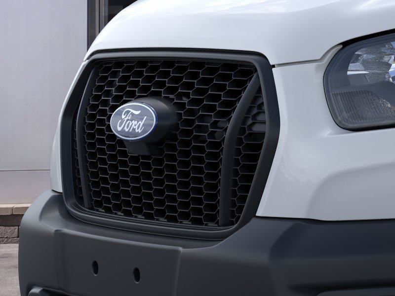 New 2026 Oxford White Ford  image 17