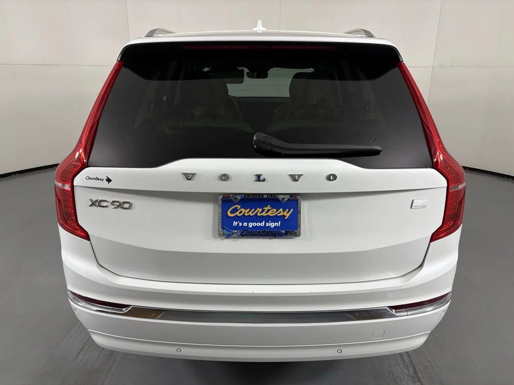 Used 2023 Crystal White Volvo Ultimate image 7