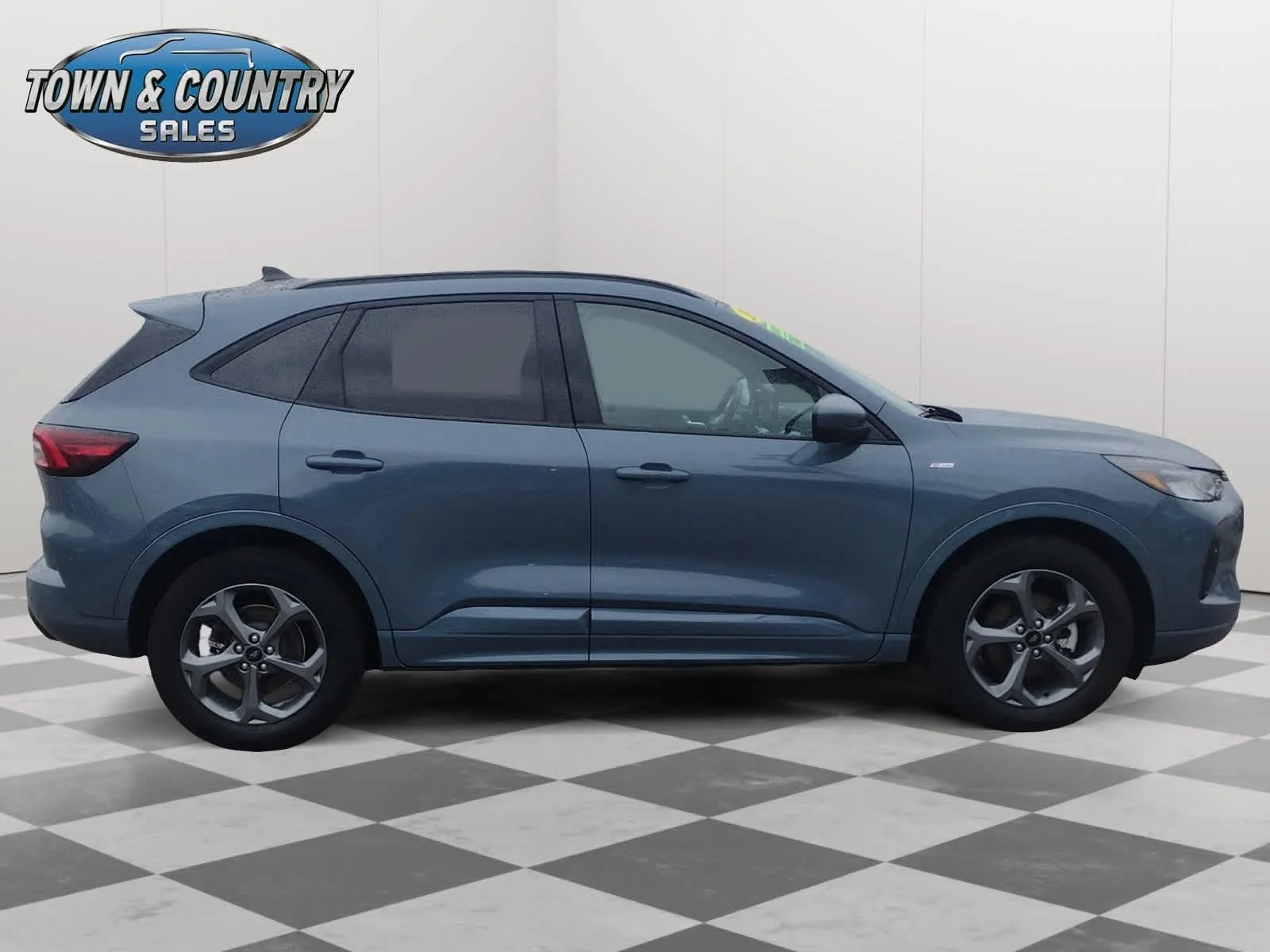 Used 2023 Vapor Blue Metallic Ford ST-Line Select image 8