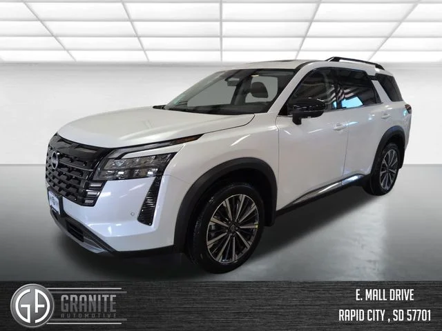 2026 Nissan Pathfinder Platinum 4WD's photo