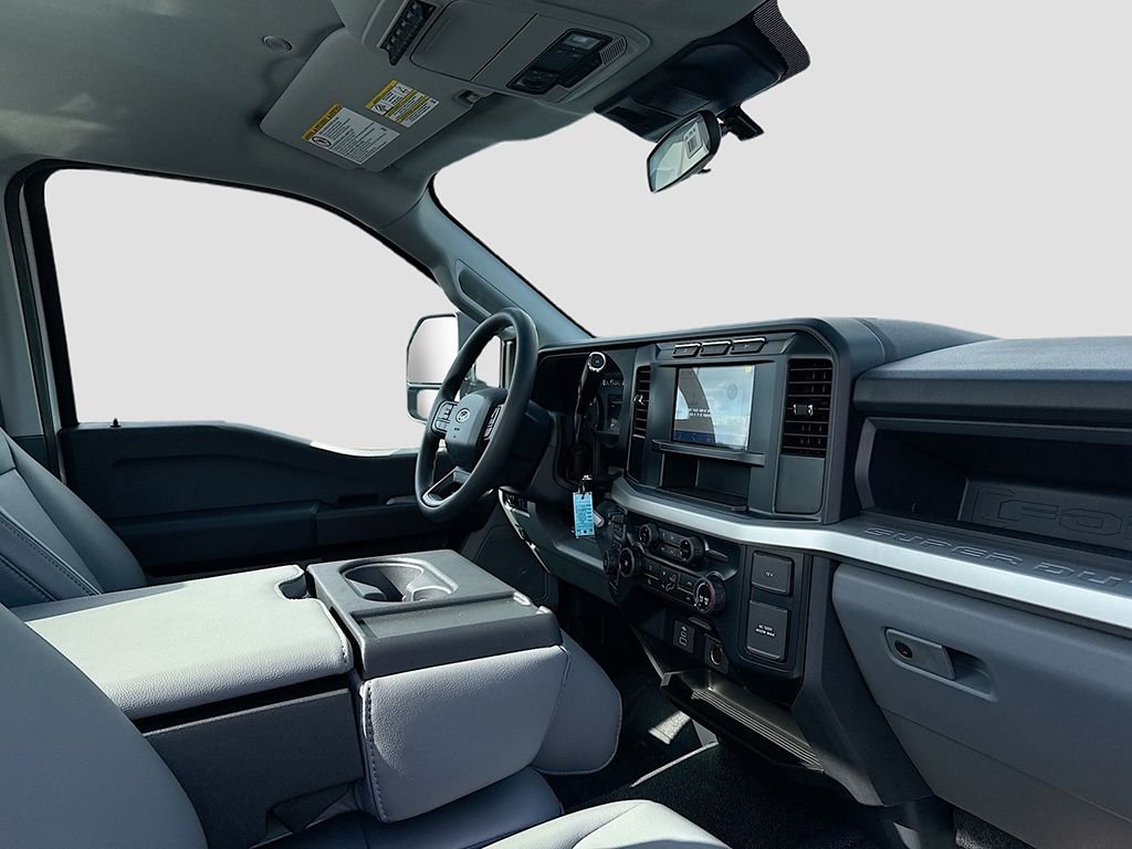2024 Ford F-450 Super Duty Chassis Cab XL - Photo 16
