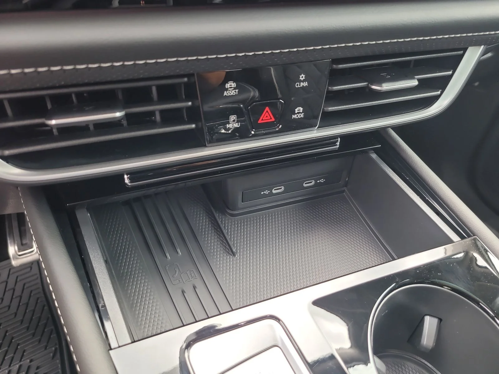 2026 Volkswagen Atlas SEL Premium R-Line - Photo 25