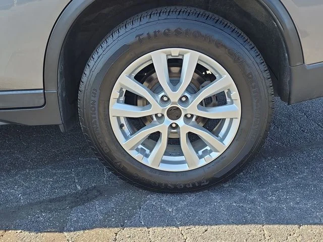 Used 2019 Gray Nissan S image 33
