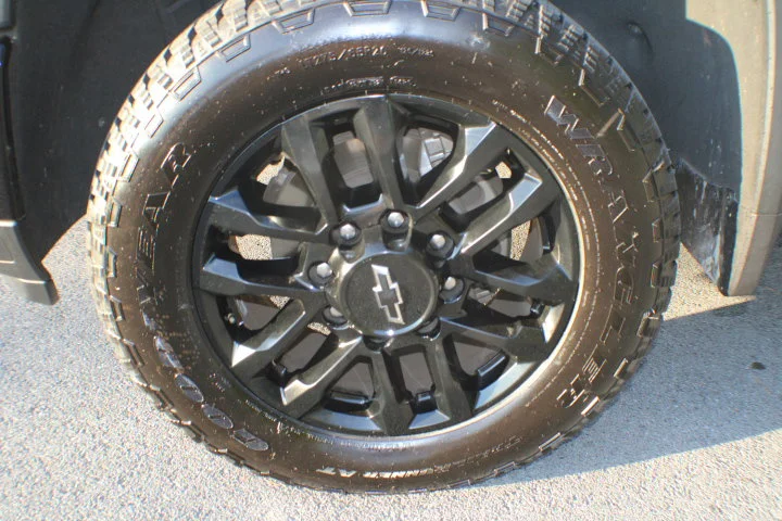 Used 2026 Summit White Chevrolet Custom image 5