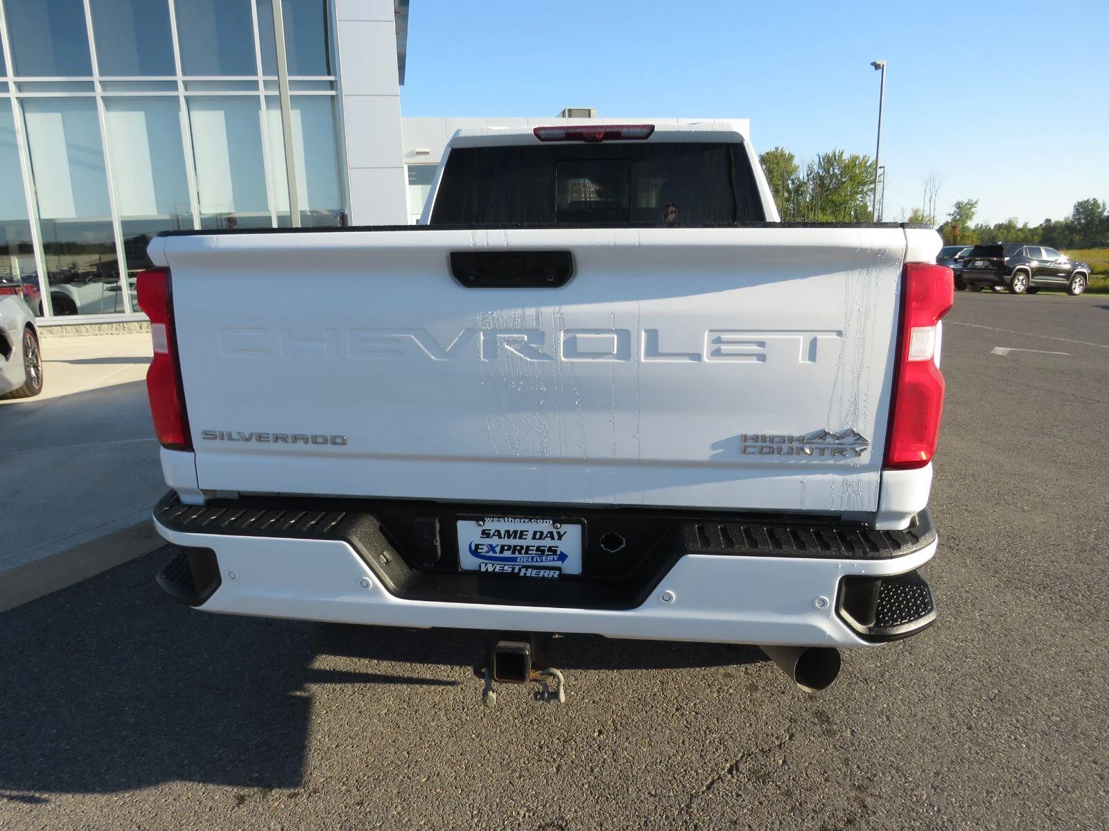 Used 2024 Summit White Chevrolet High Country image 11