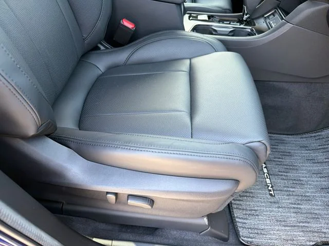 Used 2026 Blue Subaru Onyx Edition Touring image 28
