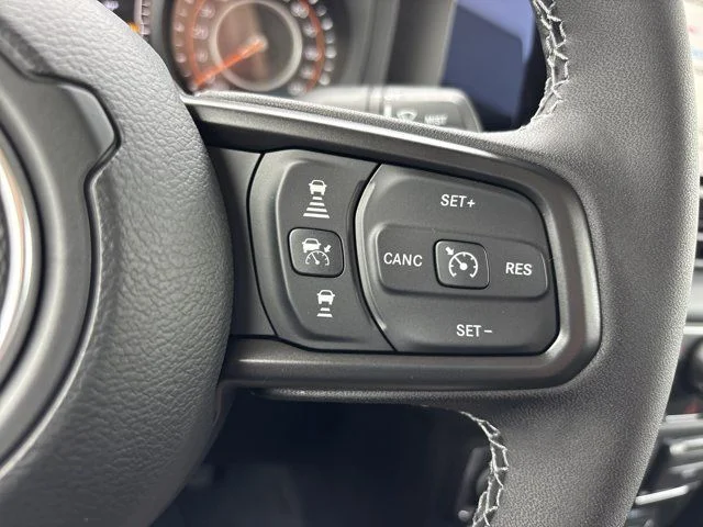 New 2026 Black Jeep Mojave image 24