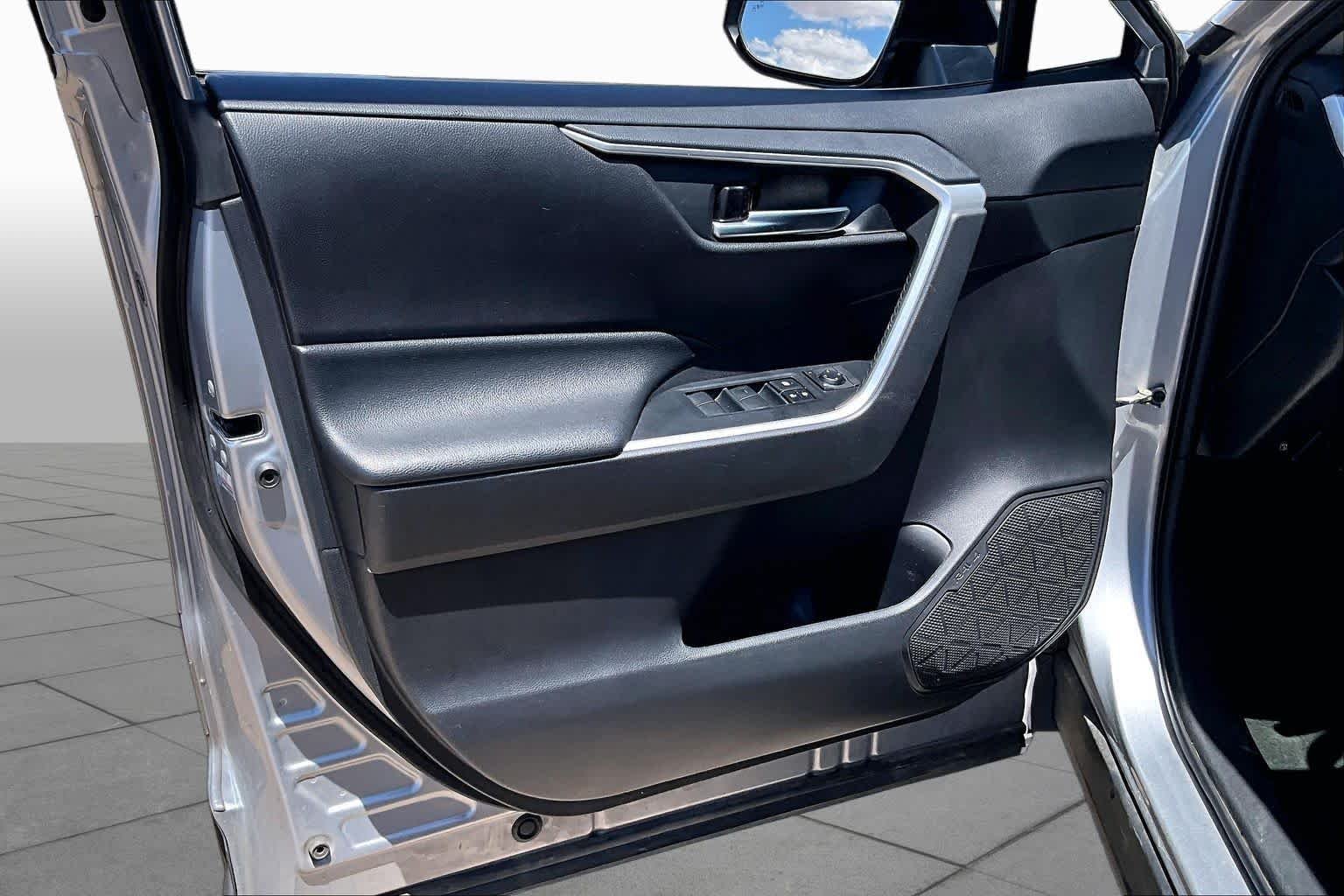 Used 2020 Silver Sky Metallic Toyota Hybrid XLE image 19