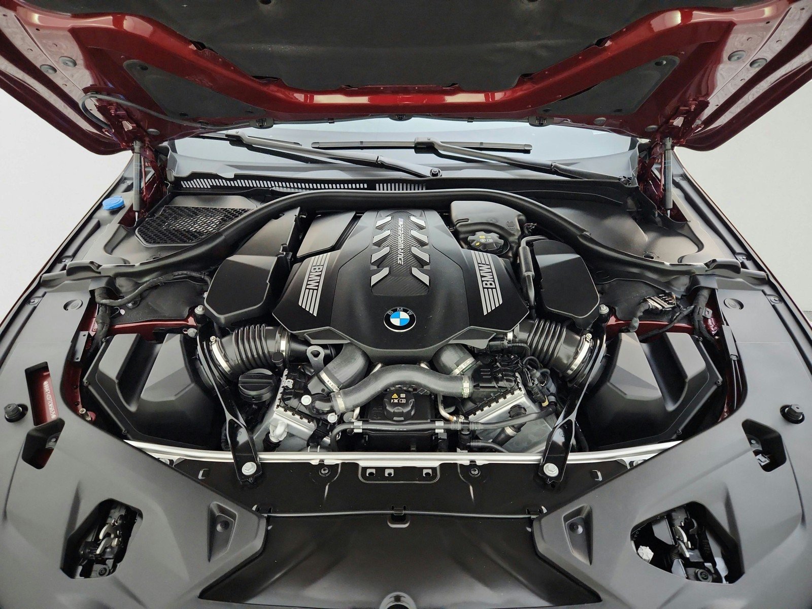 Used 2026 Aventurin Red Metallic BMW M Sport Professional Package image 30
